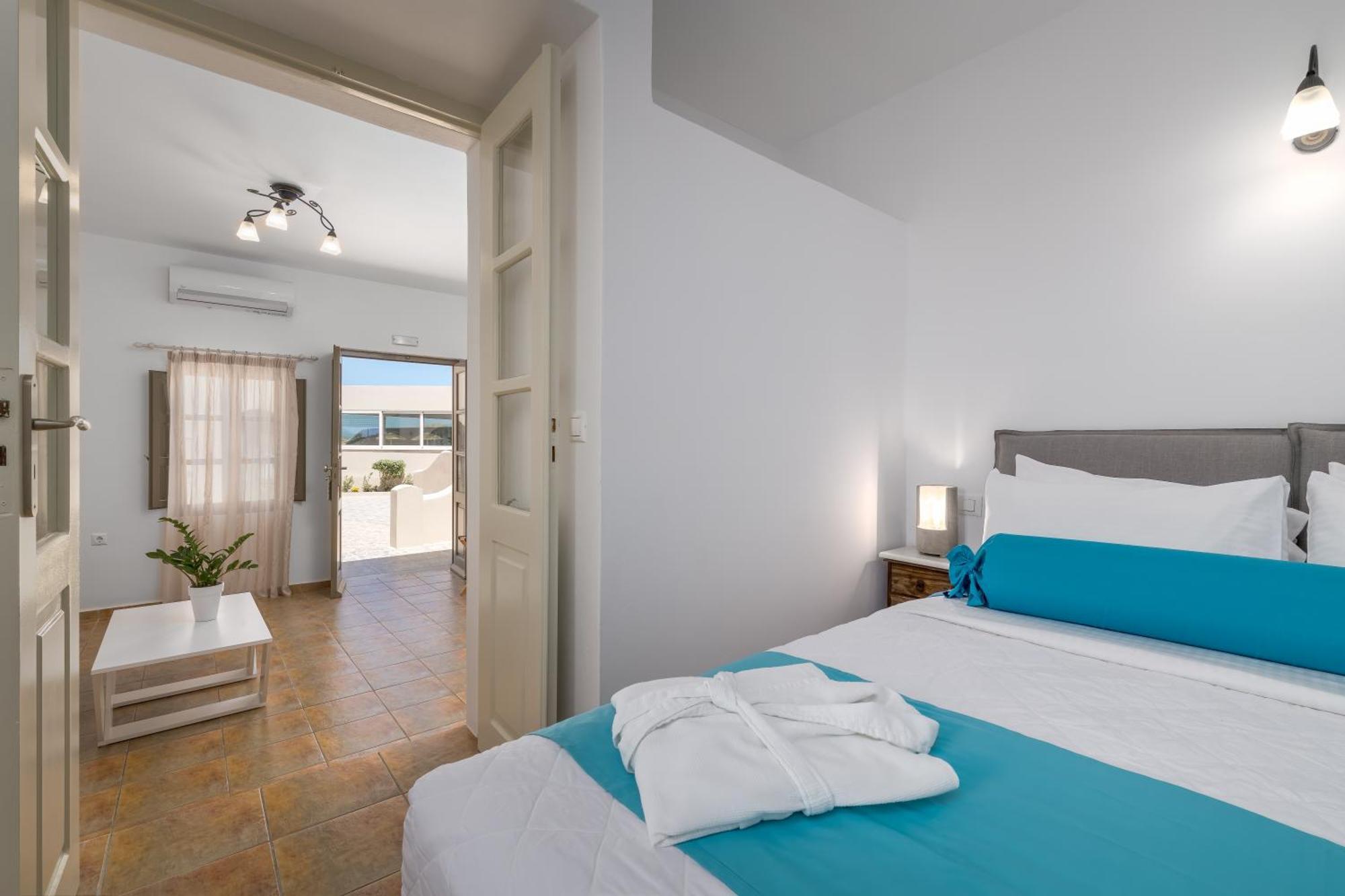 En Plo Boutique Suites Oía Exteriör bild